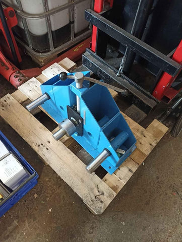 Pipe bar plate metal bender